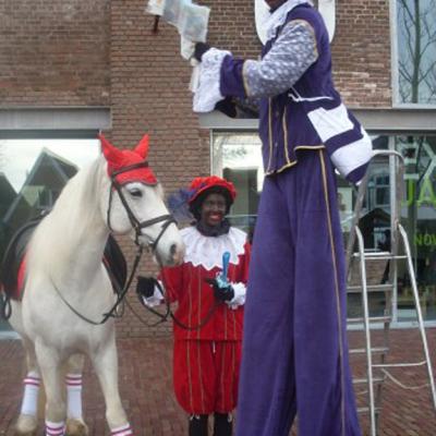 Pieten op stelten